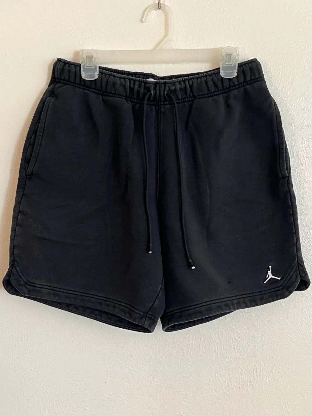 Nike Jordan Essentials Men's Black Fleece Shorts Size L Jumpman Gym DA9826-010